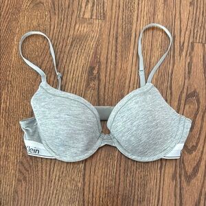 Calvin Klein Women's Gray Bra 34B